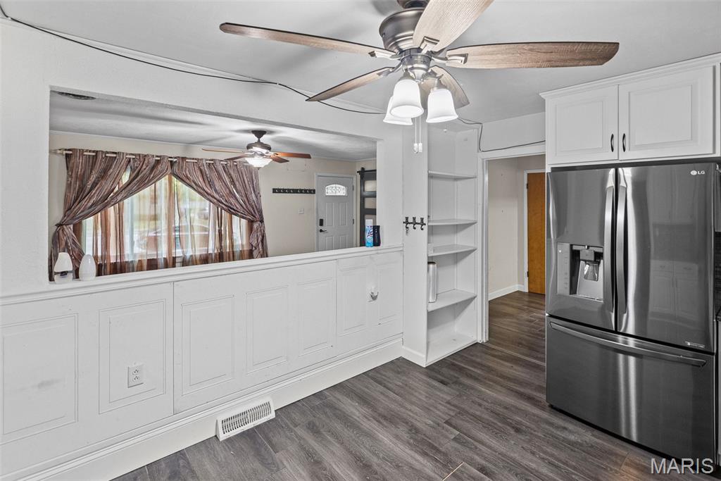 625 Royal Heights Road Belleville, IL 62226 - Photo 11 of 27