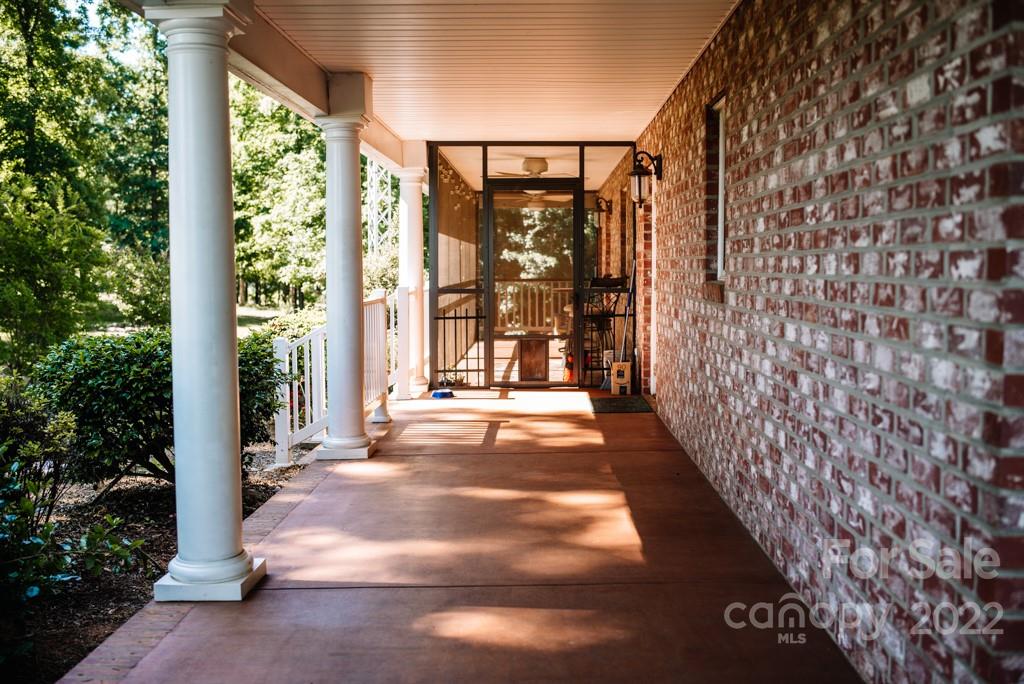 32137 Chapel Road Albemarle, NC 28001 - Photo 4 of 31 Gallery Image 4