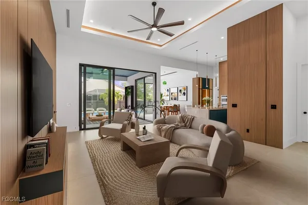 $985,000 | 105 Southwest 33rd Place, Cape Coral, FL 33991