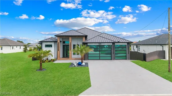 $985,000 | 105 Southwest 33rd Place, Cape Coral, FL 33991