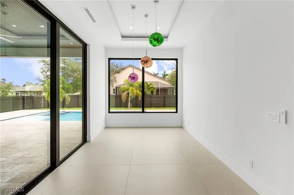 $985,000 | 105 Southwest 33rd Place, Cape Coral, FL 33991