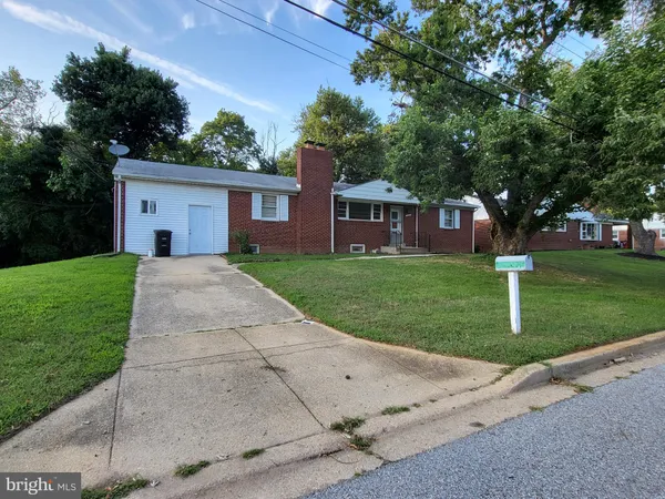 $454,900 | 5900 Arbroath Drive, Clinton, MD 20735