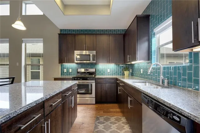 $2,500 | 7233 Menchaca Road, Unit 27, Austin, TX 78745