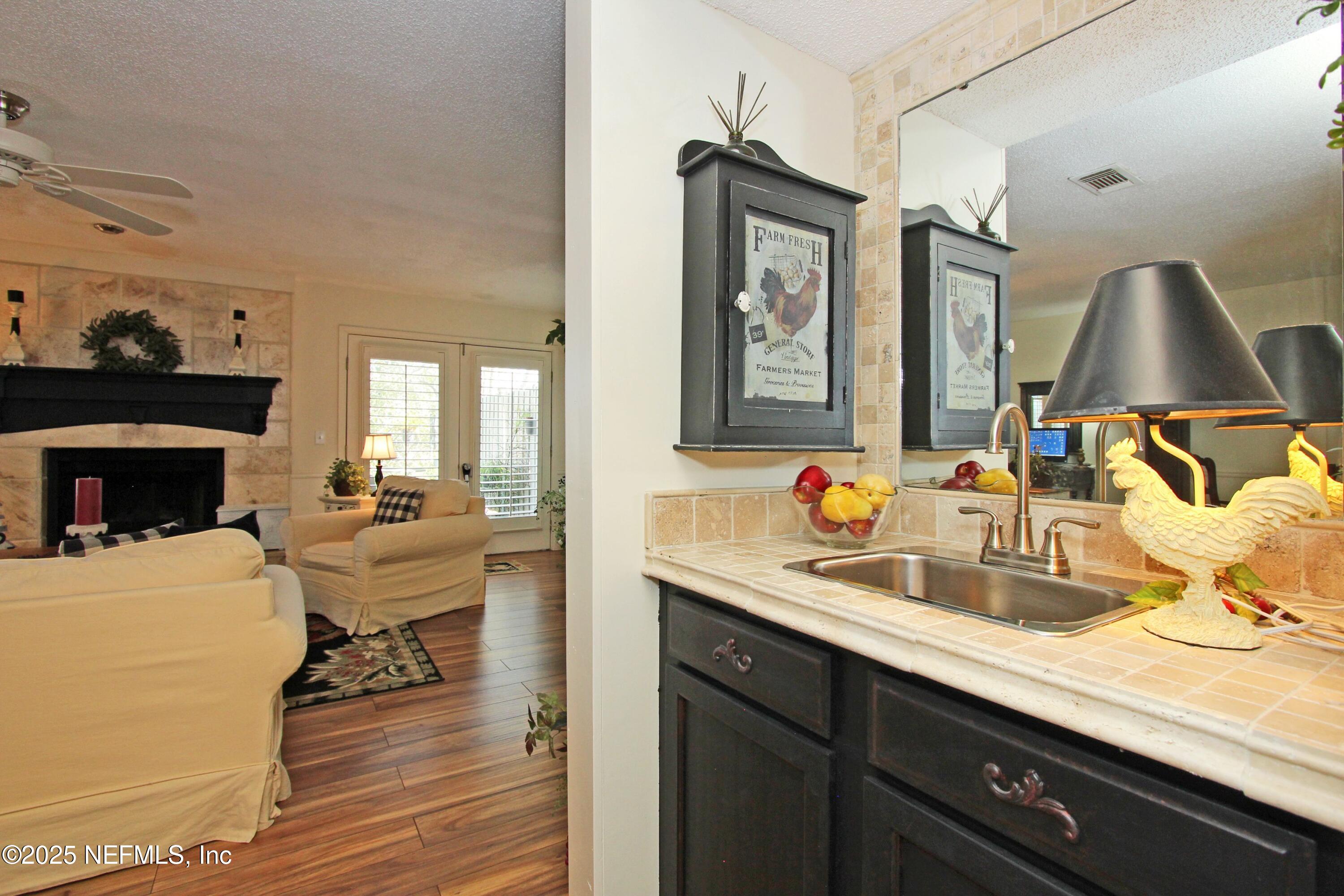 11023 Peppermill Lane Jacksonville, FL 32257 - Photo 17 of 35 wet bar area