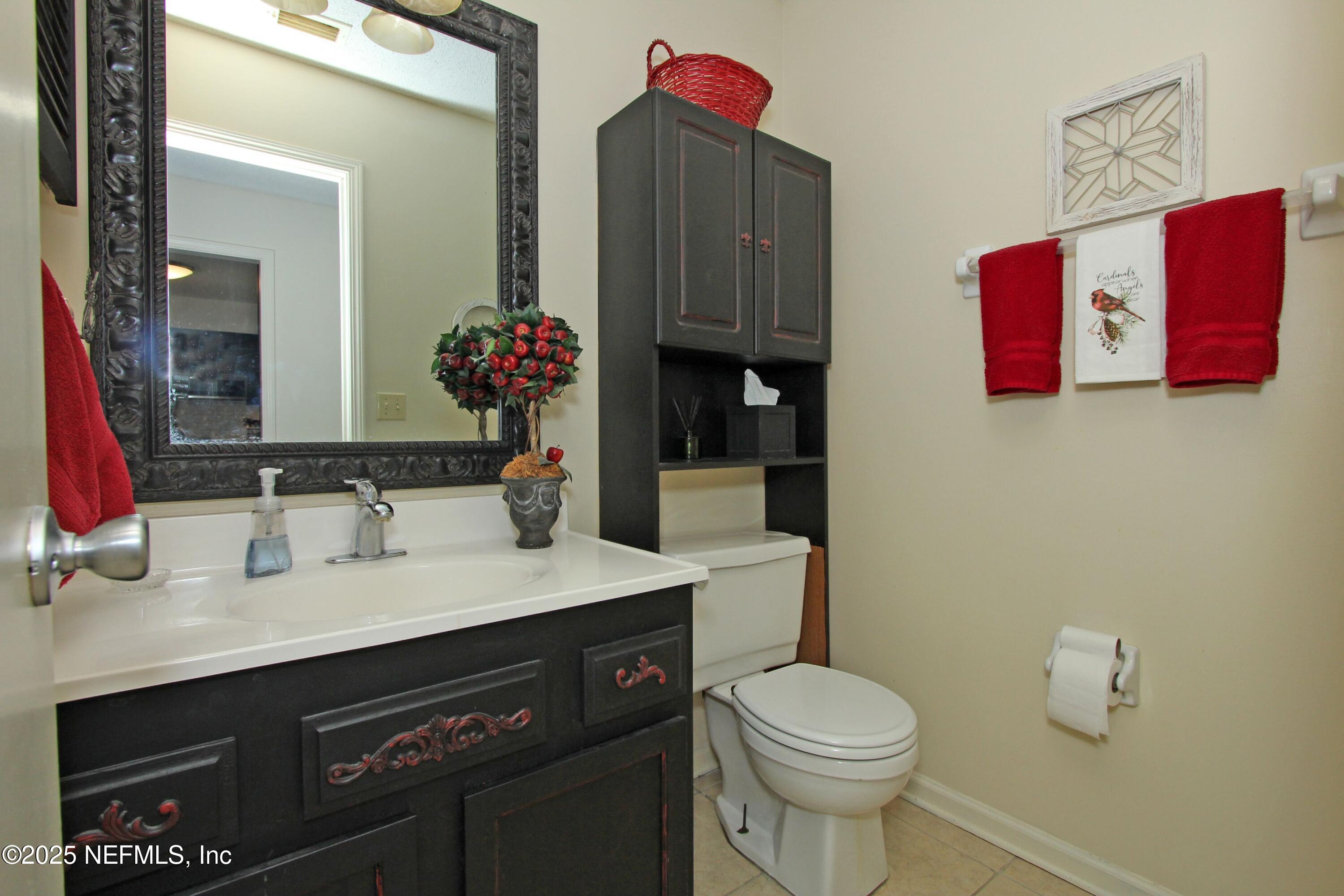 11023 Peppermill Lane Jacksonville, FL 32257 - Photo 18 of 35 half bathroom