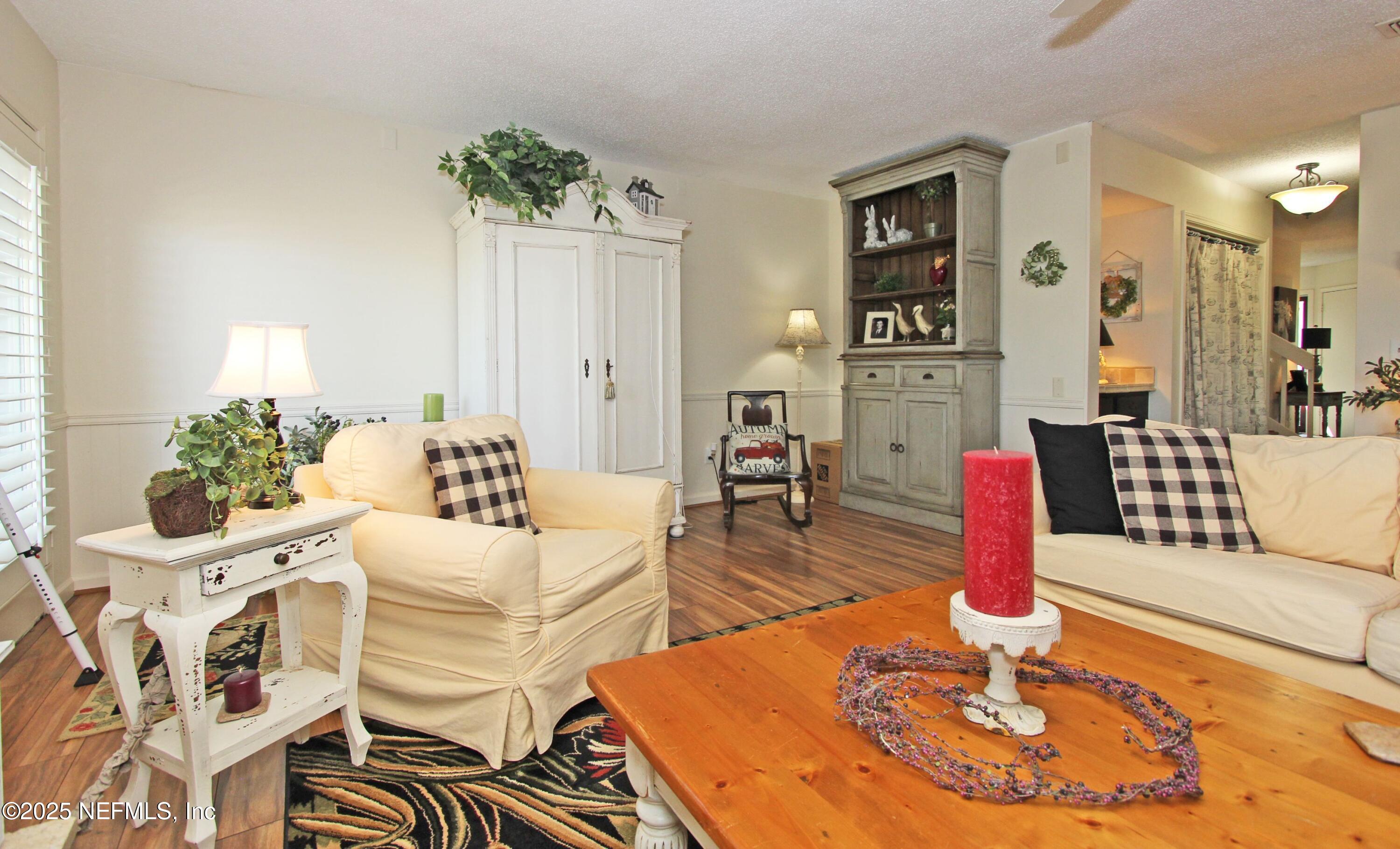 11023 Peppermill Lane Jacksonville, FL 32257 - Photo 8 of 35 family room 2