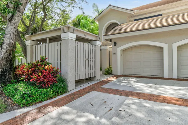 $9,500 | 3911 Back Bay Drive, Unit 221, Jupiter, FL 33477