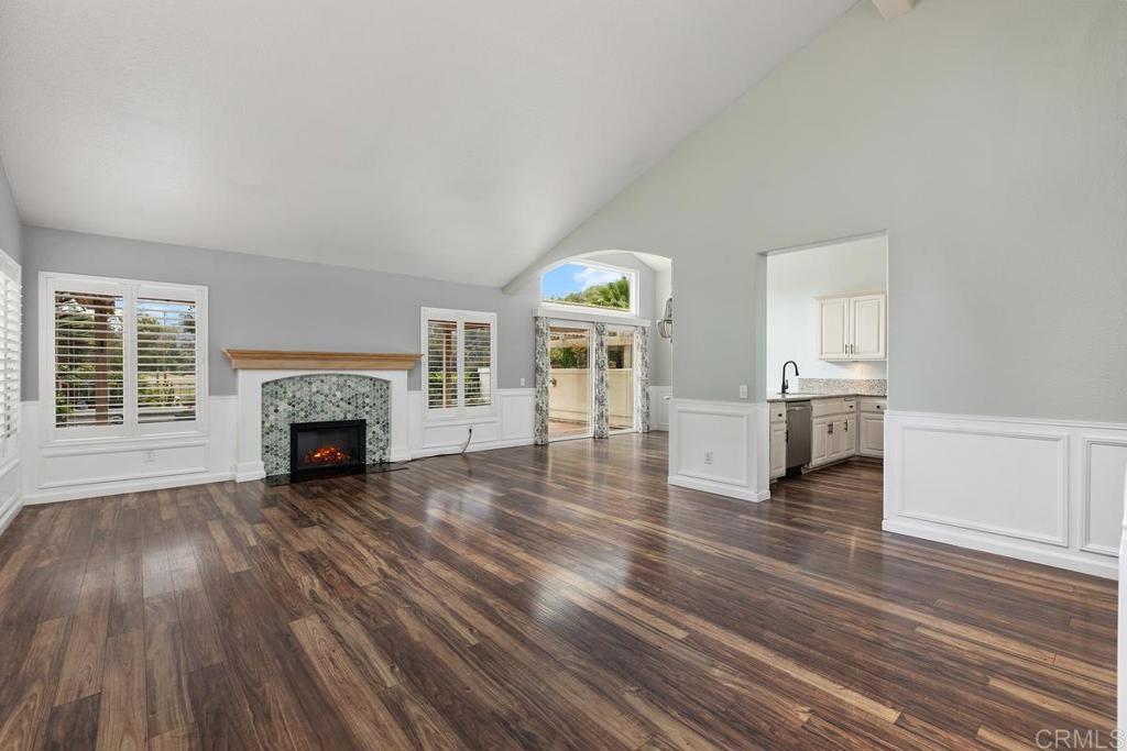 9046 Circle R Oaks Lane Escondido, CA 92026 - Photo 7 of 45