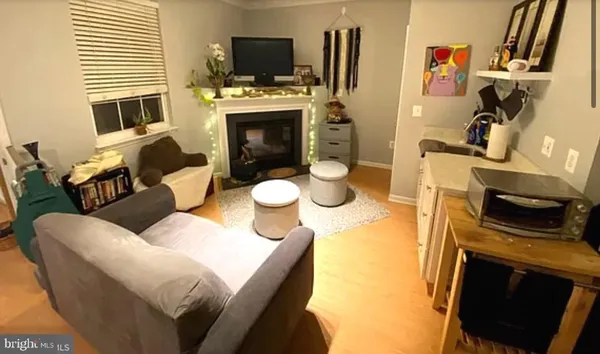 $1,600 | 12660 Heron Ridge Drive, Fairfax, VA 22030