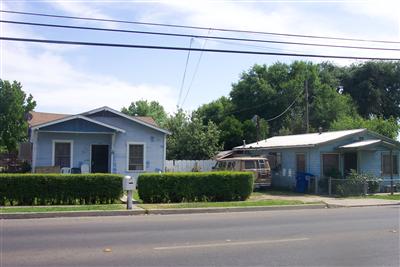 779 East Springfield Avenue Reedley, CA 93654 - Photo 1 of 1
