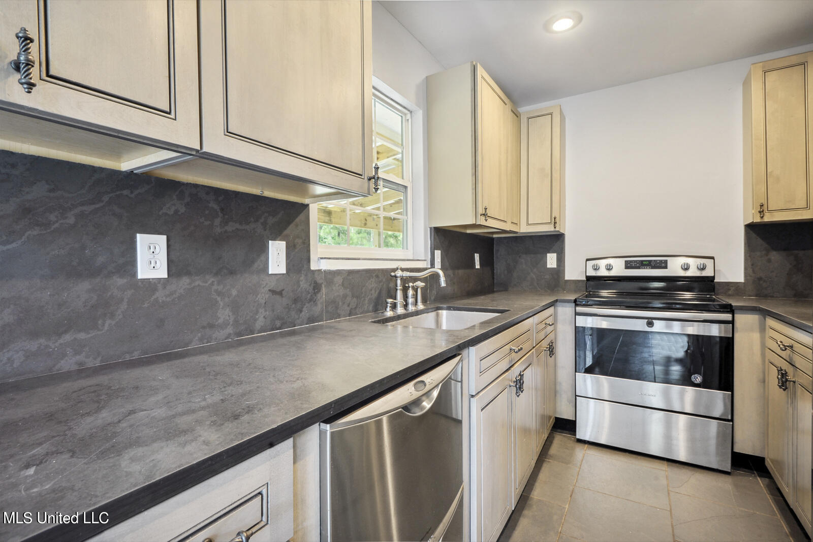 23441 Arcadia Farm Road Pass Christian, MS 39571 - Photo 55 of 90 arcadia guest house kitchen