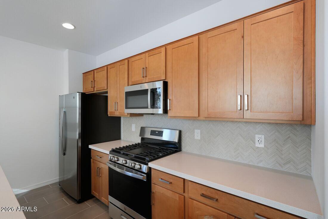 10056 West Piccadilly Road Avondale, AZ 85392 - Photo 9 of 49 hj-az-phoenix-parkside-villas-cc-rm1-lot