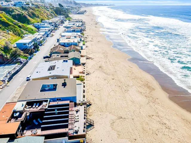 $4,995,000 | 547 Beach Drive, Aptos, CA 95003