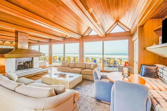 $4,995,000 | 547 Beach Drive, Aptos, CA 95003