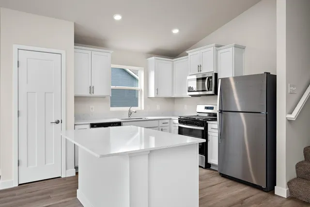 $388,900 | 614 Redwood Loop North, Cambridge, MN 55008