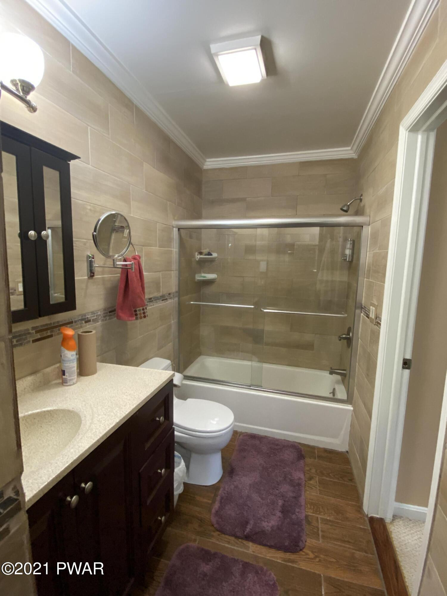 118 Weasel Road Dingmans Ferry, PA 18328 - Photo 12 of 31 Main Floor Bathroom