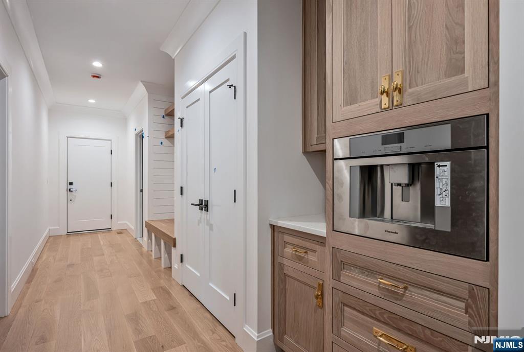 46 Locust Lane Upper Saddle River, NJ 07458 - Photo 14 of 50