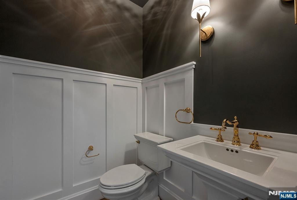 46 Locust Lane Upper Saddle River, NJ 07458 - Photo 20 of 50