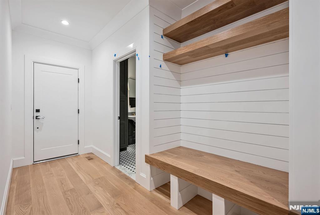 46 Locust Lane Upper Saddle River, NJ 07458 - Photo 21 of 50