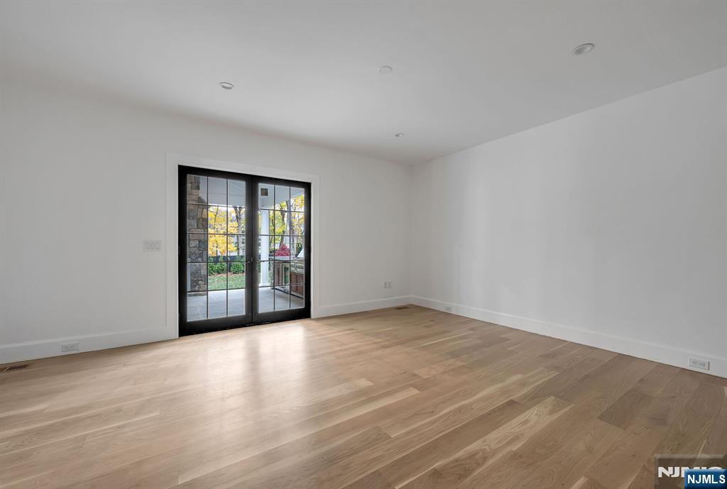 46 Locust Lane Upper Saddle River, NJ 07458 - Photo 22 of 50