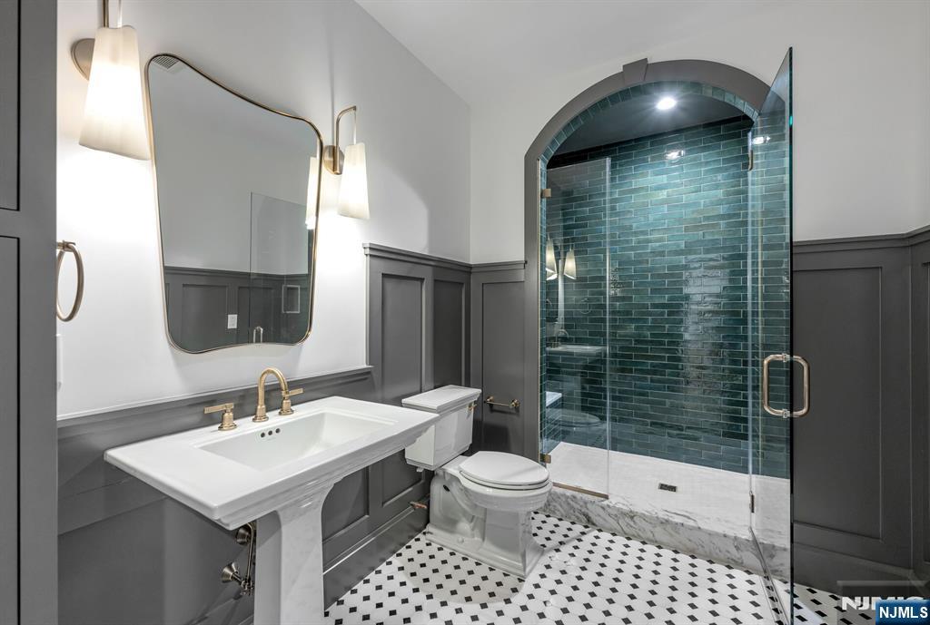 46 Locust Lane Upper Saddle River, NJ 07458 - Photo 23 of 50