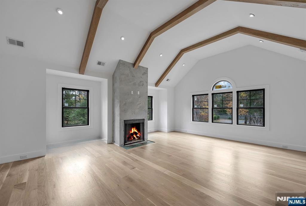 46 Locust Lane Upper Saddle River, NJ 07458 - Photo 25 of 50