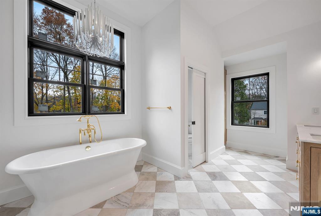 46 Locust Lane Upper Saddle River, NJ 07458 - Photo 28 of 50