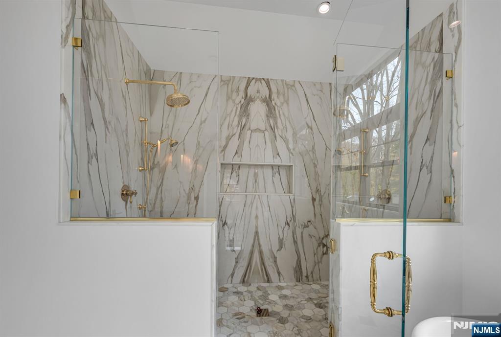 46 Locust Lane Upper Saddle River, NJ 07458 - Photo 30 of 50