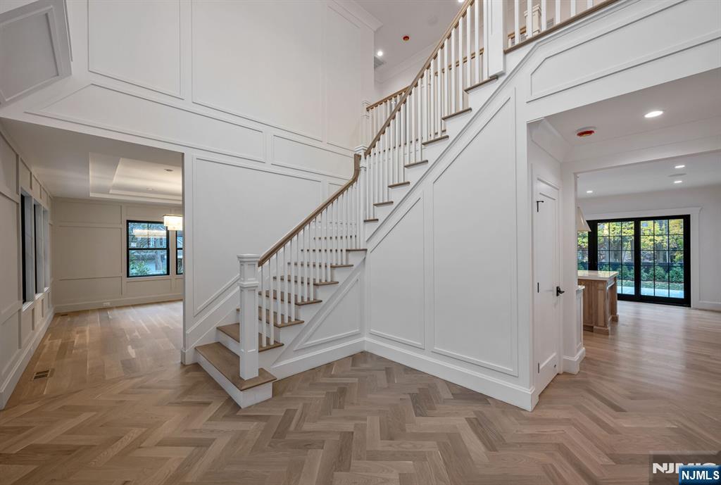 46 Locust Lane Upper Saddle River, NJ 07458 - Photo 4 of 50