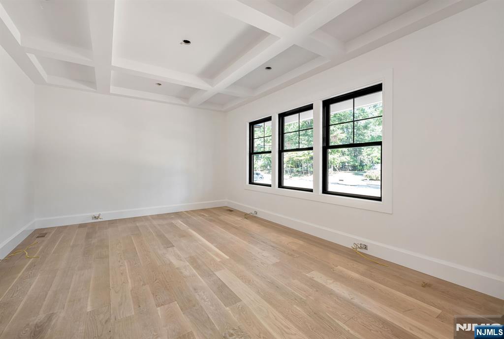 46 Locust Lane Upper Saddle River, NJ 07458 - Photo 5 of 50