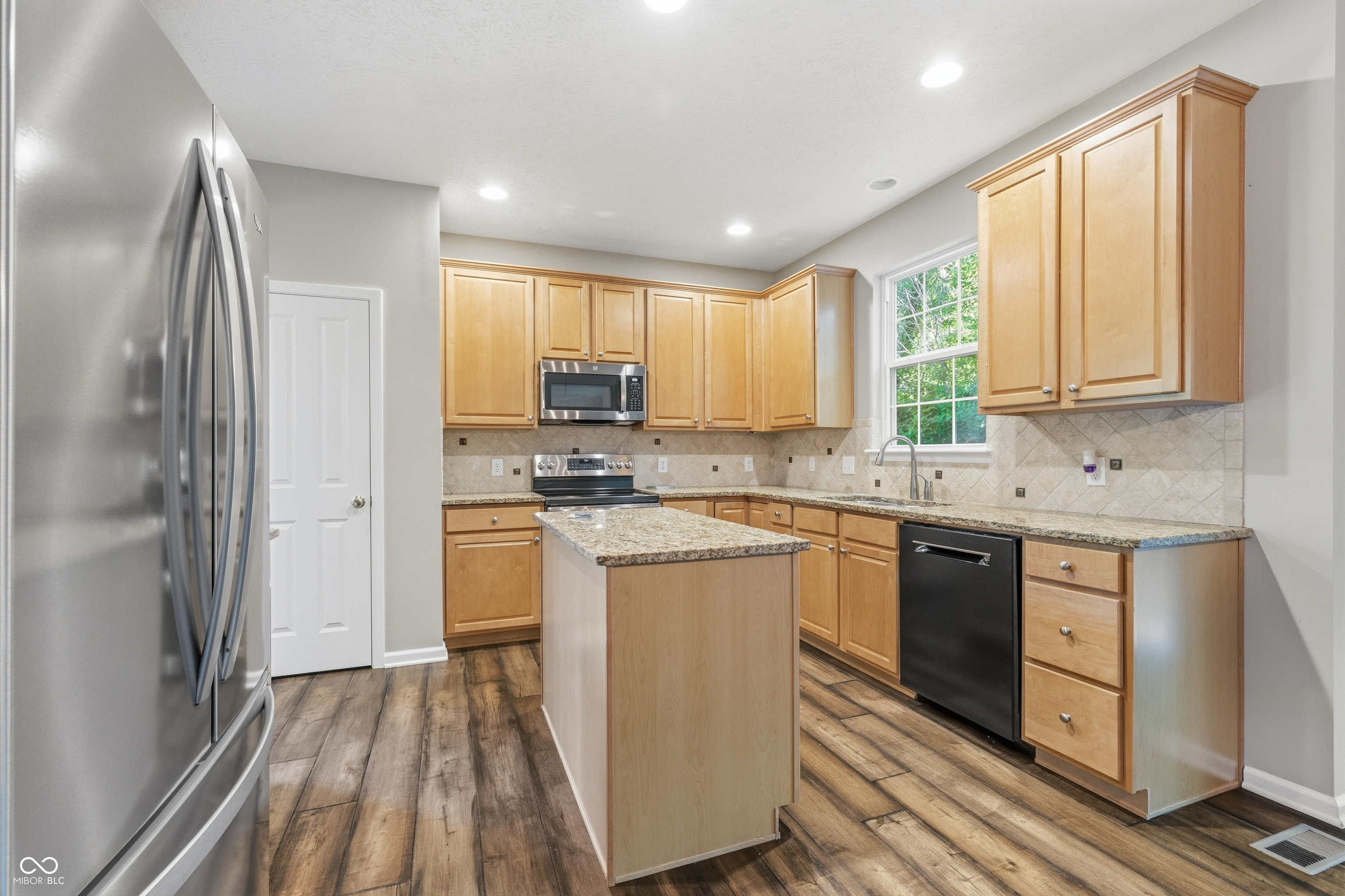 11361 Romeo Place Fortville, IN 46040 - Photo 20 of 56