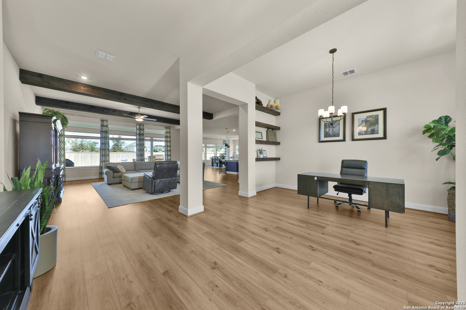 195 Piper Street Castroville, TX 78009 - Photo 7 of 47 a living room with furniture