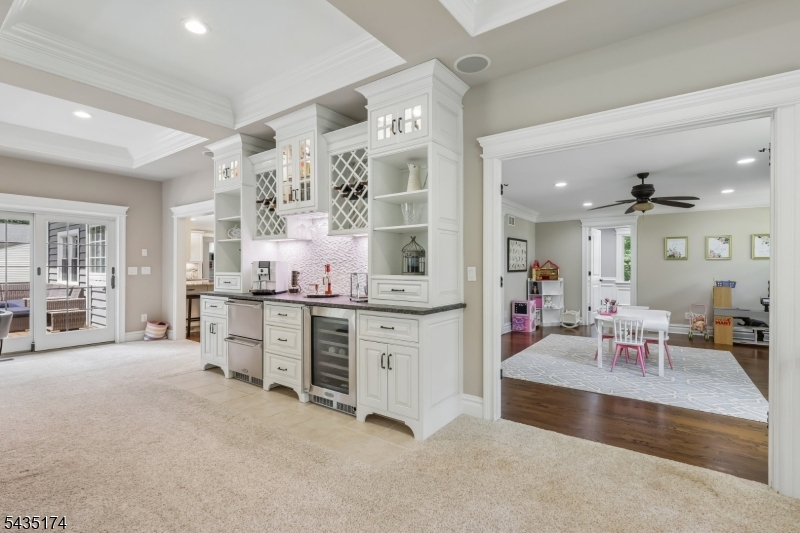 27 Burlington Road Berkeley Heights, NJ 07974 - Photo 12 of 37
