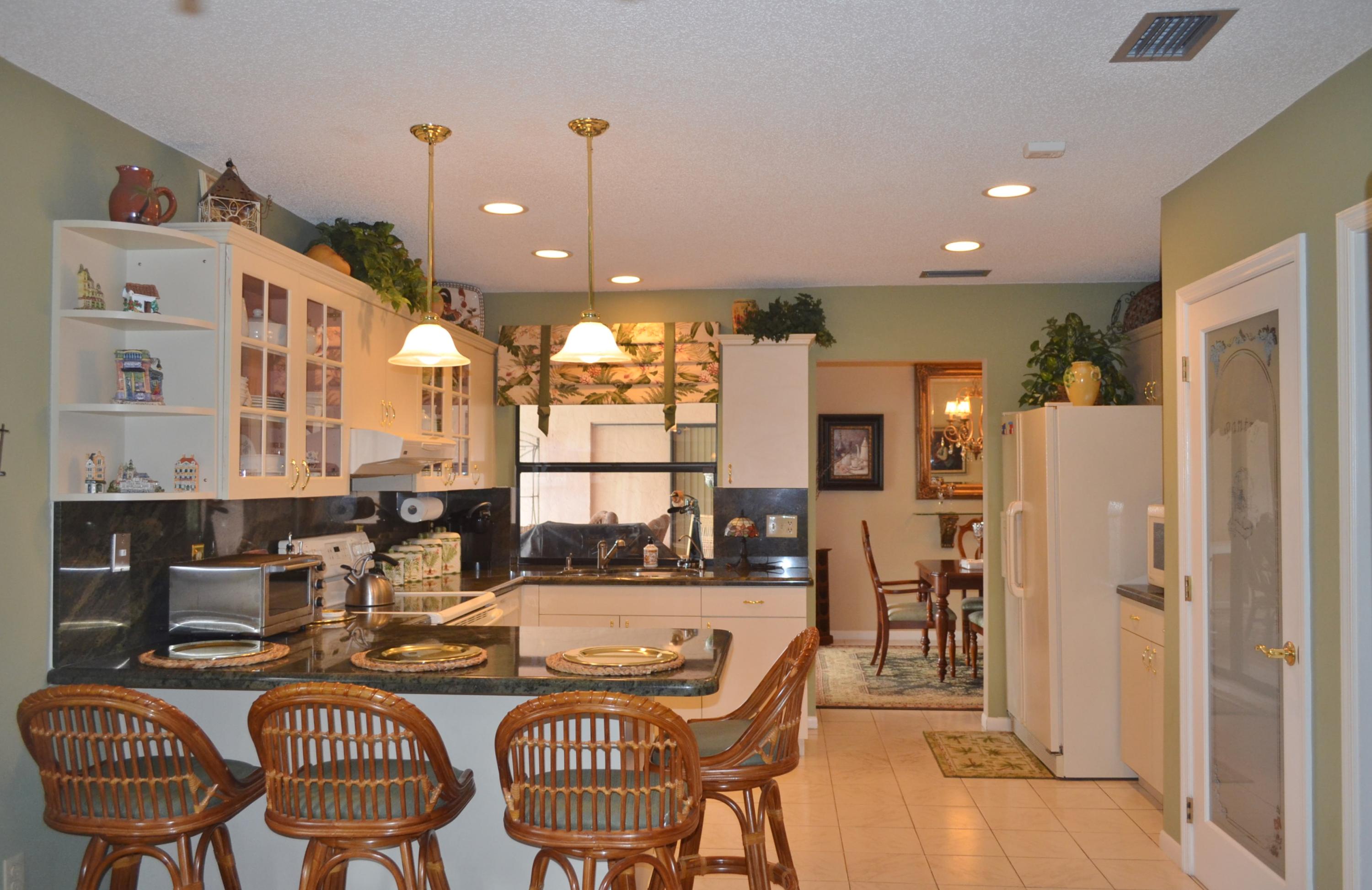 21546 Little Bear Lane Boca Raton, FL 33428 - Photo 8 of 39 Kitchen