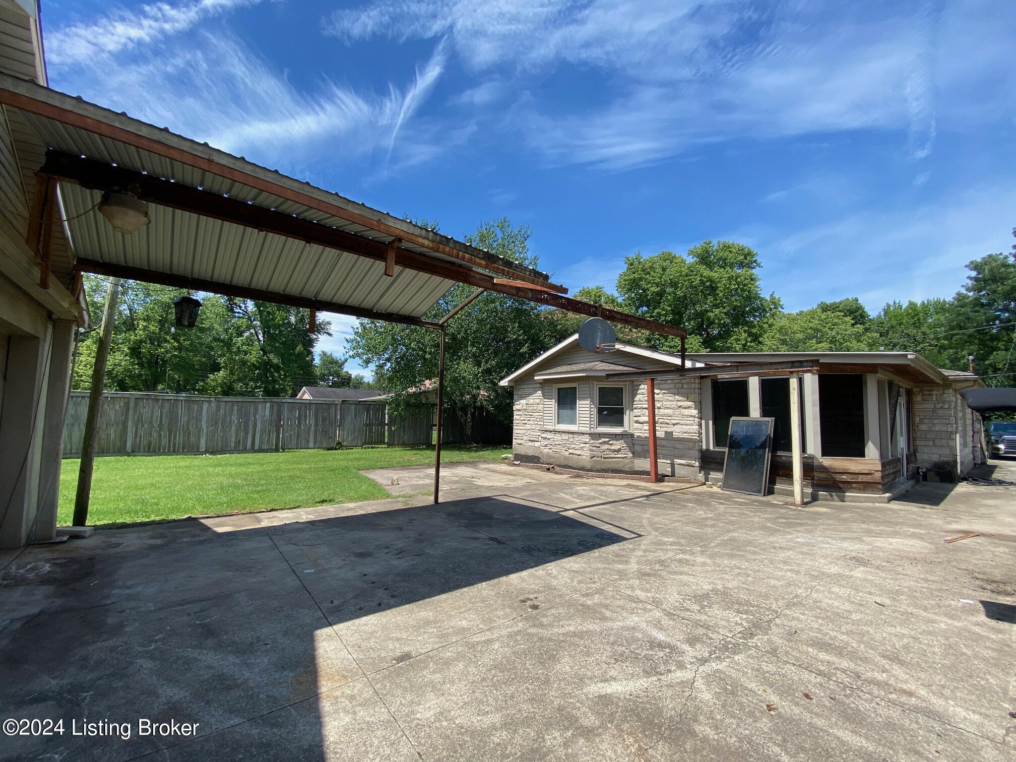5023 Terry Road Louisville, KY 40216 - Photo 12 of 16 5023 Terry Rd (11)