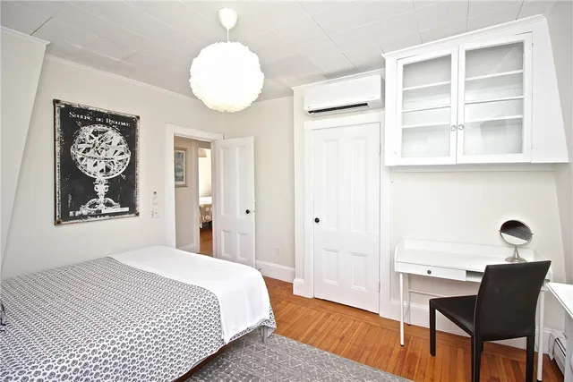 $15,000 | 700 Thames Street, Newport, RI 02840