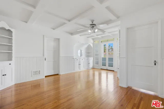 $5,950 | 307 South Doheny Drive, Beverly Hills, CA 90211