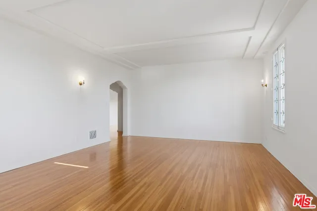 $6,200 | 307 South Doheny Drive, Beverly Hills, CA 90211