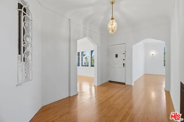 $5,950 | 307 South Doheny Drive, Beverly Hills, CA 90211