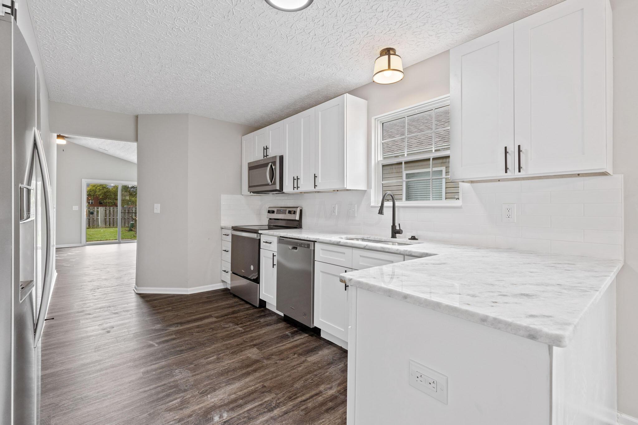 2213 Margo Road Columbus, OH 43229 - Photo 8 of 21 Kitchen