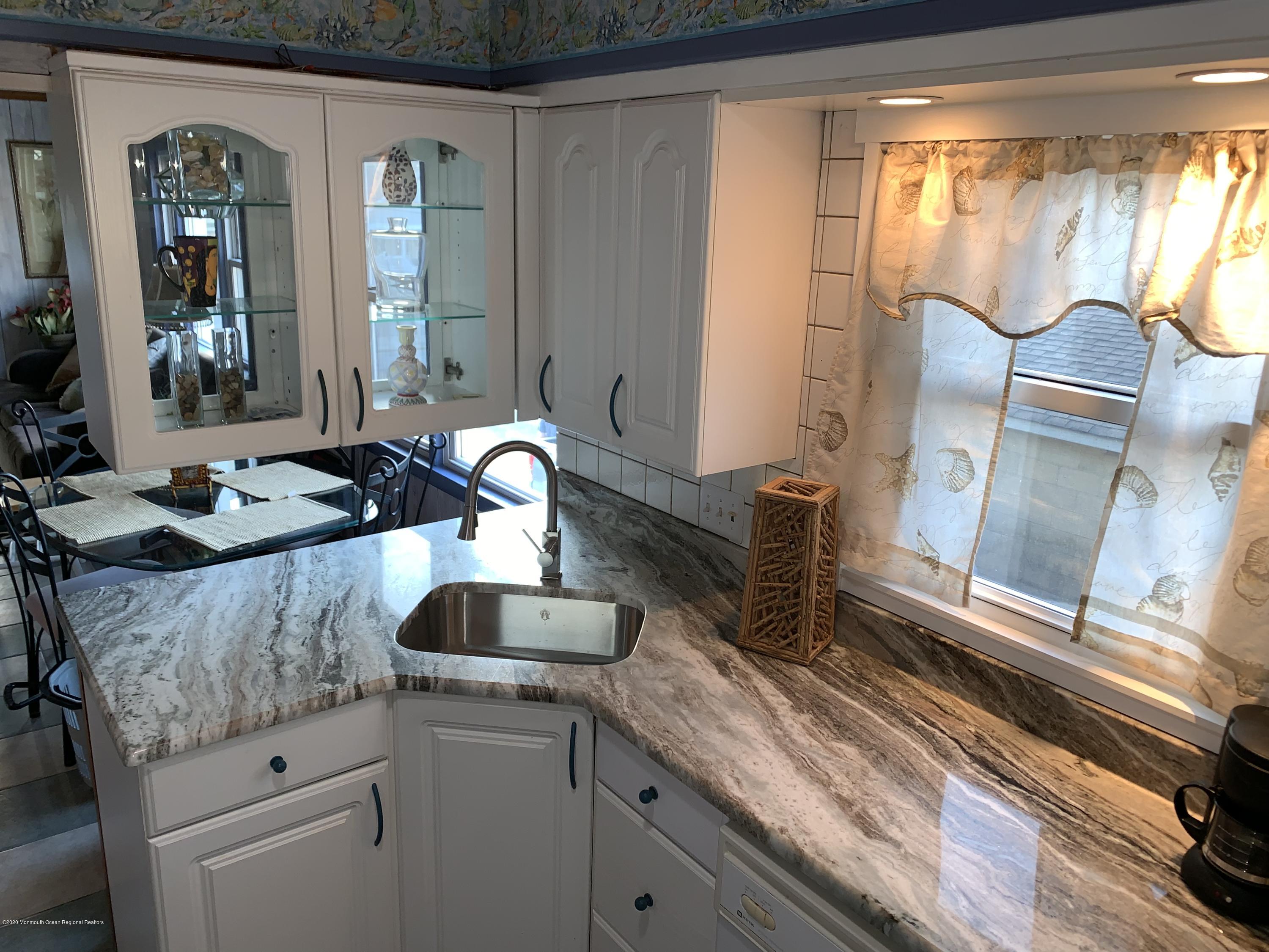 395 Beach Front Manasquan, NJ 08736 - Photo 31 of 52 IMG_0023