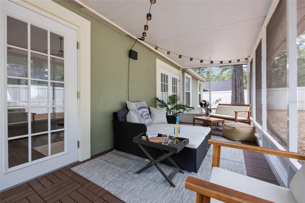 5628 Southwest 104 Terrace Gainesville, FL 32608 - Photo 21 of 31 a living room with furniture