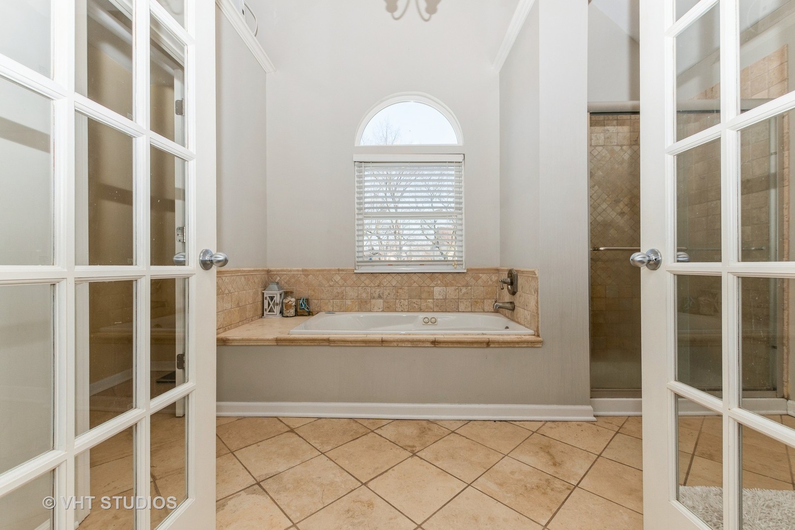 2149 Downey Road Homewood, IL 60430 - Photo 11 of 19 a bath tub sitting next to a window