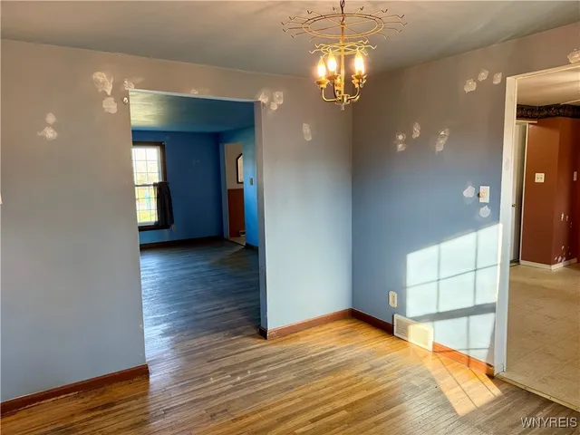 $269,900 | 1912 Creekside Drive, Grand Island, NY 14072