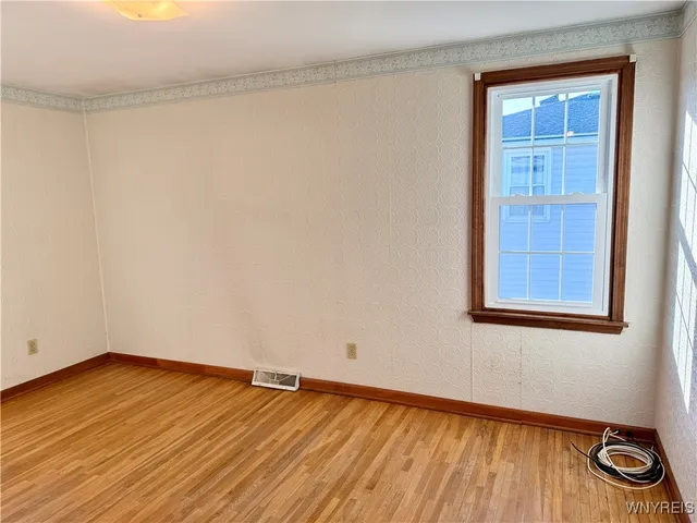 $269,900 | 1912 Creekside Drive, Grand Island, NY 14072