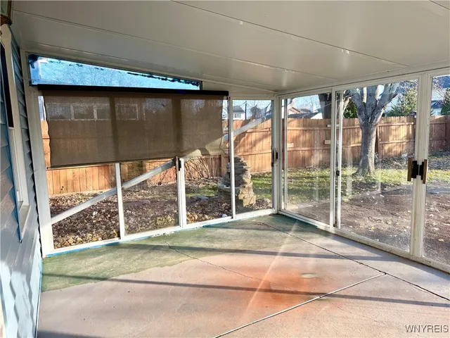 $269,900 | 1912 Creekside Drive, Grand Island, NY 14072