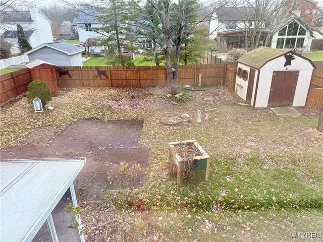 $269,900 | 1912 Creekside Drive, Grand Island, NY 14072