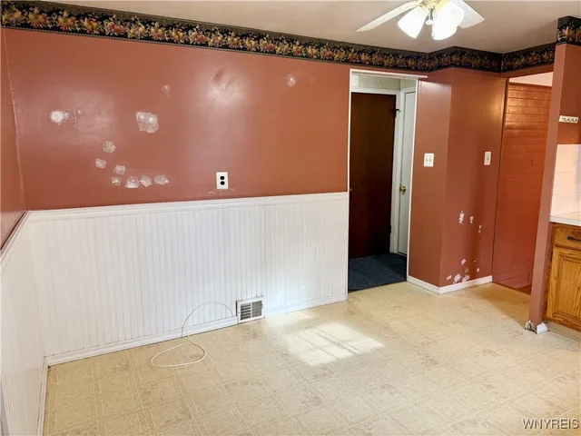 $269,900 | 1912 Creekside Drive, Grand Island, NY 14072