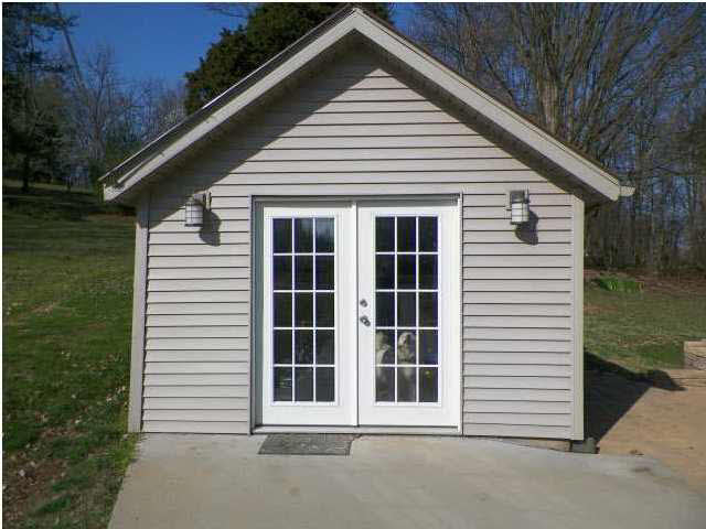 520 Giesler Road Jasper, IN 47546 - Photo 5 of 15 Gallery Image 5
