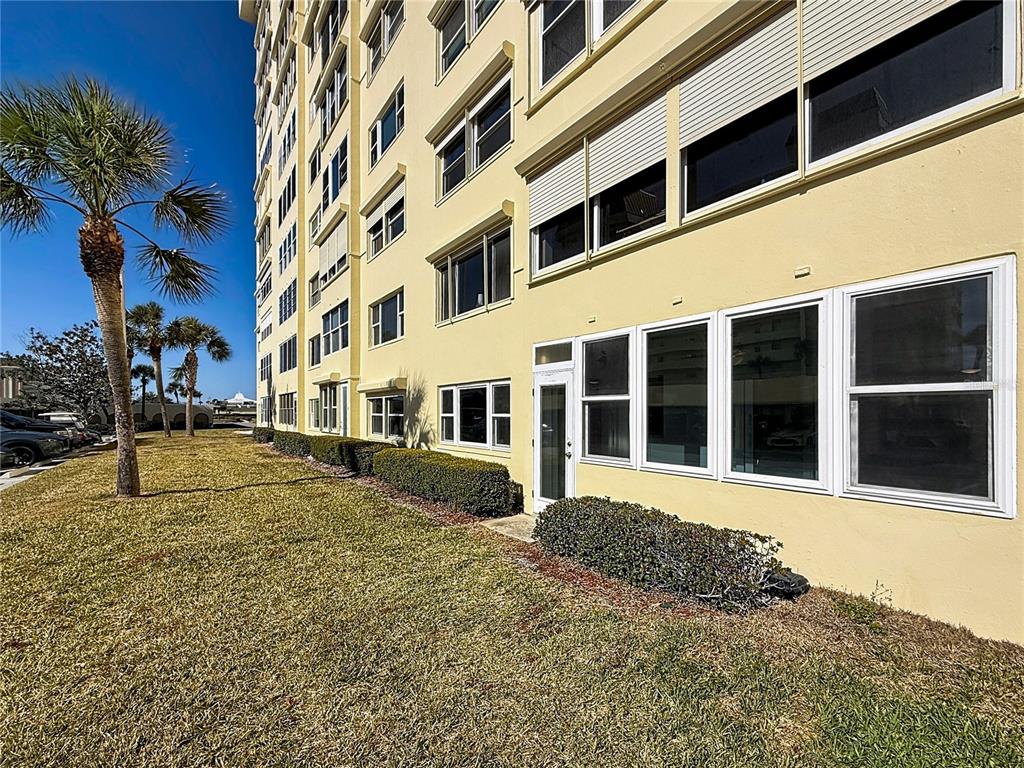 4550 Cove Circle, Unit 106 St. Petersburg, FL 33708 - Photo 31 of 38